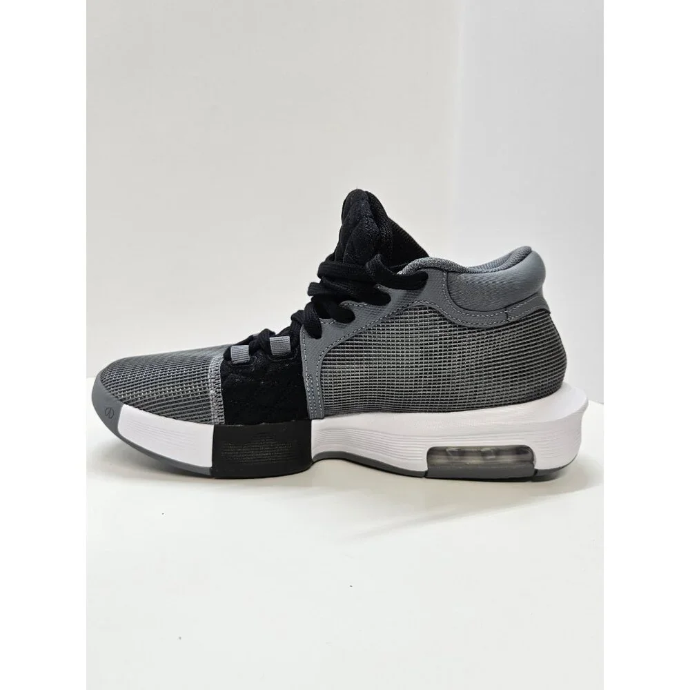 Nike lebron witness